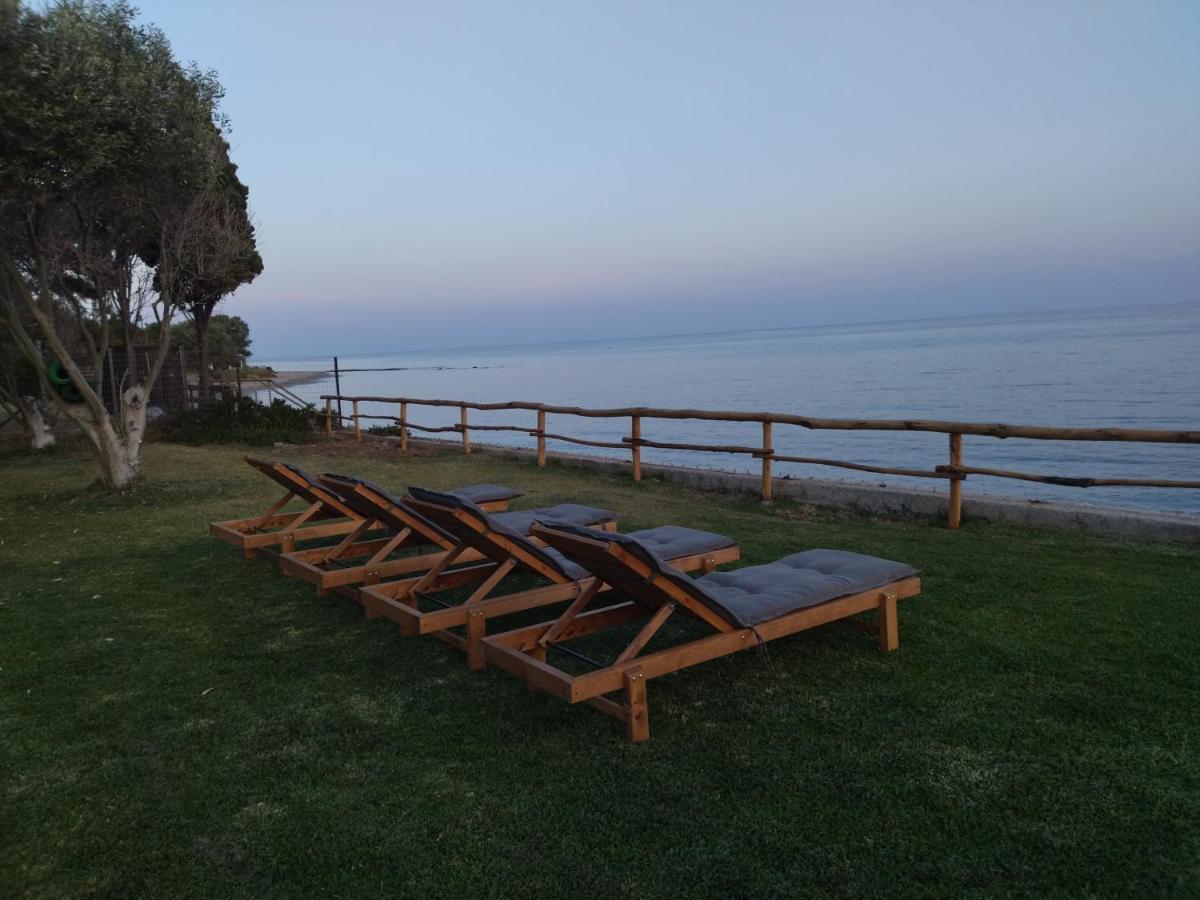 הוילה ניאה סקיוני Seaside House מראה חיצוני תמונה